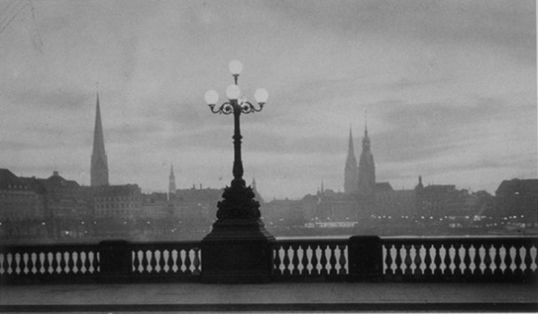 Работы немецкого фотографа Albert Renger-Patzsch (1897-1966).

Больше..6