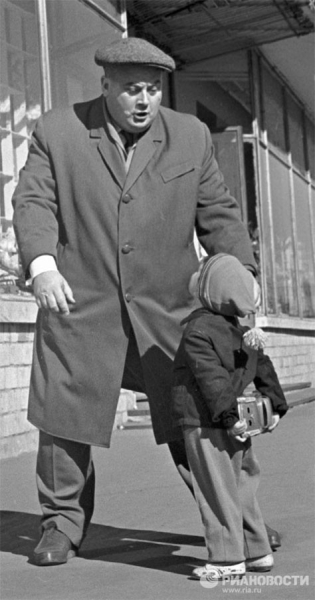 Редкие фото советских знаменитостей.

..9