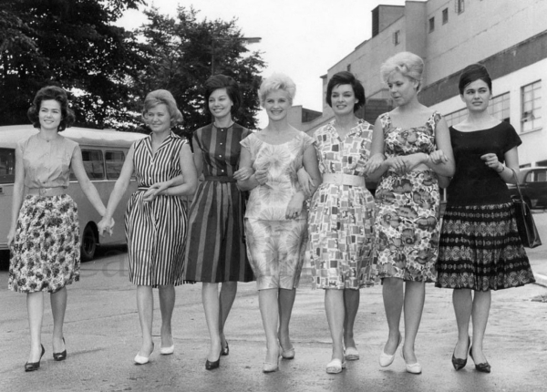 Советские манекенщицы в Лондоне и Париже, 1961 год.

Больше..0