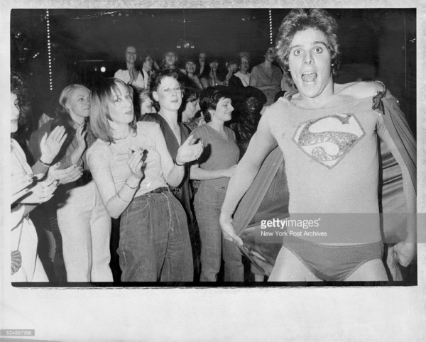 Женщины на стриптизе, 1980 год.

..0