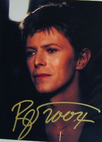 Звездные автографы.

..9