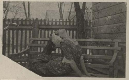 Анна Ахматова, Царское Село, 1916 год.

..0
