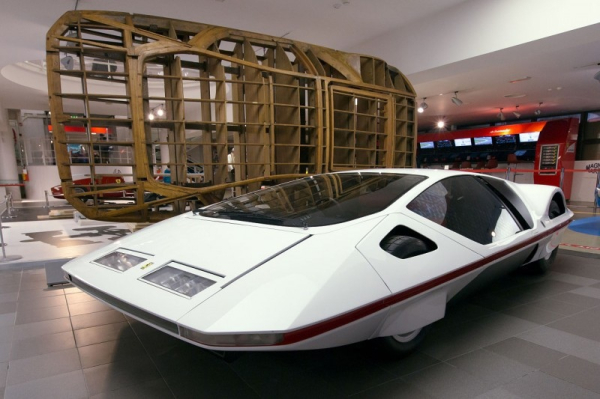 Концепт-кар Ferrari 512S Modulo.

Данный концепт был разработан в конце 60-х..2