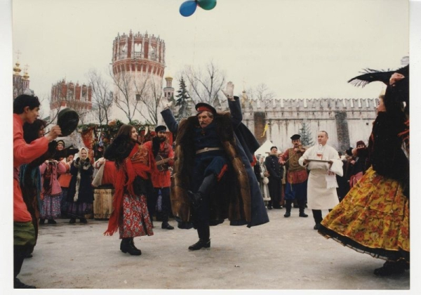 На съемках фильма «Сибирский цирюльник», 1998 год.

Больше..0