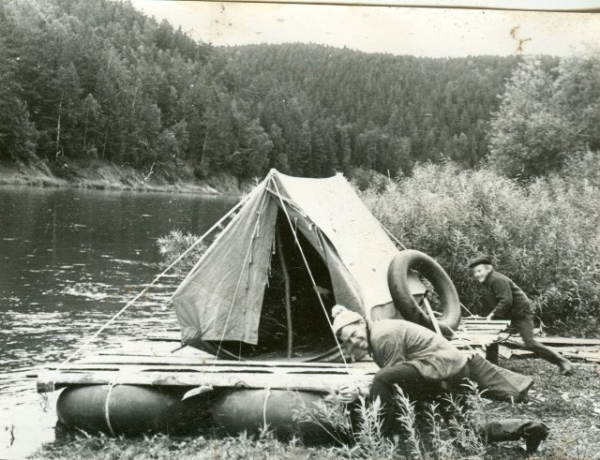 Спуск плота на воду, 1971 год . Мечтали так..0