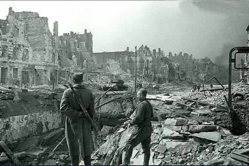 Берлин, 1945 год.

 https://historyfact.ru/
Мы в ТГ..2