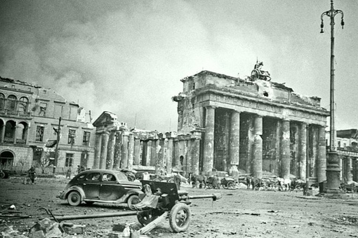 Берлин, 1945 год.

 https://historyfact.ru/
Мы в ТГ..7