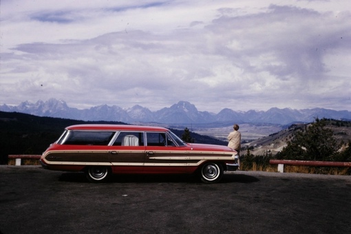 Ford Galaxie 500 Station Wagon, 1964 год.

..0