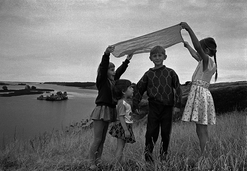 Казань и казанцы в 90-е на фотографиях Евгения Канаева.

Больше..3