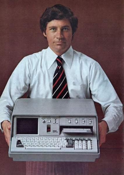 Портативный компьютер IBM 5100 образца 1975г. Оперативка целых 16..0