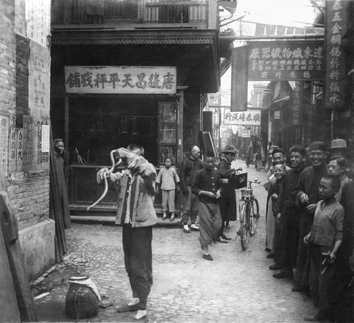 Шанхай, 1930-е.
Фотограф: Луи-Филипп Мессельер.

Больше исторических..2