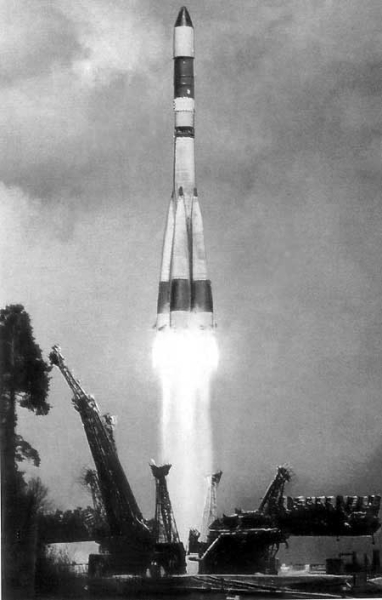 04.02.1961 совершен запуск советского венерианского зонда Спутник-7,..0