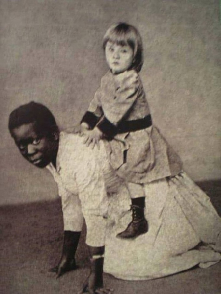 Белая девочка и рабыня, Бразильская империя, 1880 год.
Больше..0
