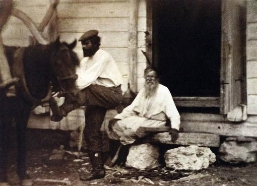 Донской казак, запрягающий лошадь, 1875-1876 гг.
Больше исторических..0