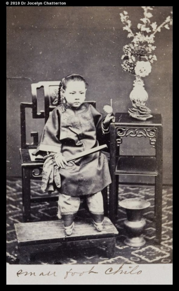 Китайские каноны красоты - стопа-копытце. Китай. 1890-е.
Больше..0