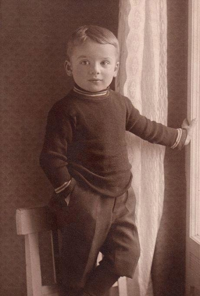 Когда ты слишком хорош для своего времени. Фото 1913 года.
Больше..0