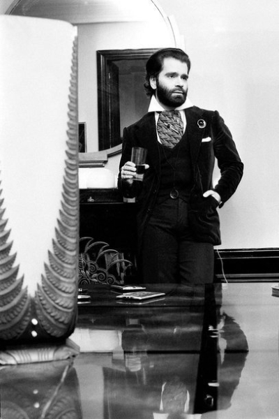 «Красота не требует жертв. Красота требует денег». Карл..0