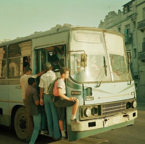 Куба в 1990-х годах, фотограф — Триа Джован.
Больше исторических..8