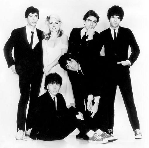 Пионеры новой волны и панк-рока. Группа Blondie. США. 70-е.
Больше..0