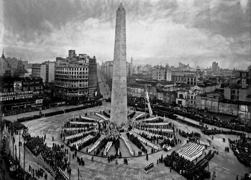 Пласа-де-ла-Република, Буэнос-Айрес, Аргентина, 1936 год.
Больше..0