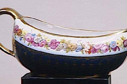 Покупая очаровательную антикварную соусницу, убедитесь, что это..1