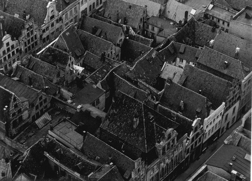 Работы немецкого фотографа Albert Renger-Patzsch (1897-1966).
Больше..1