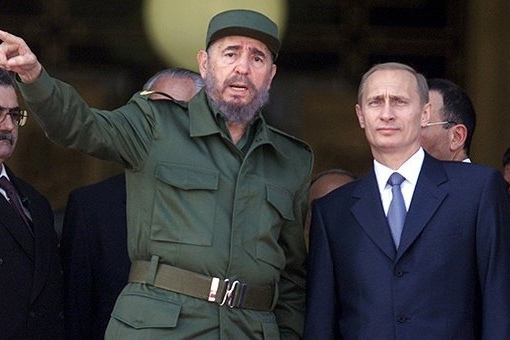 Символ целой эпохи... 
Лидер Кубы с 1959 года. 
Казалось, что он будет..0