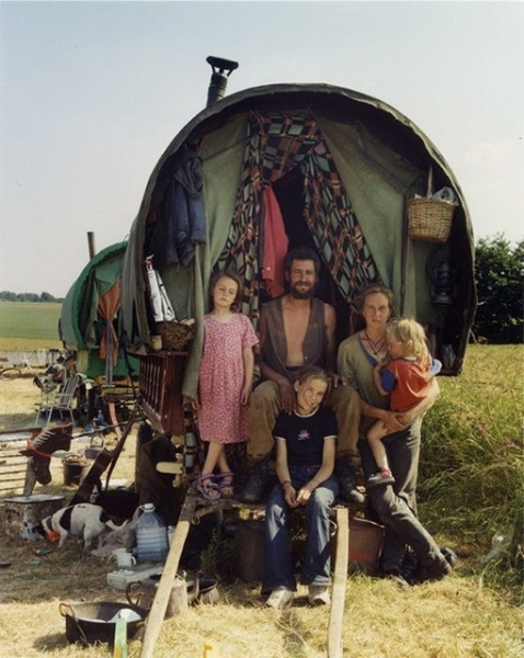 Табор британских кочевников. 1986 г. Фотограф - Иэйн МакКелл
Больше..0
