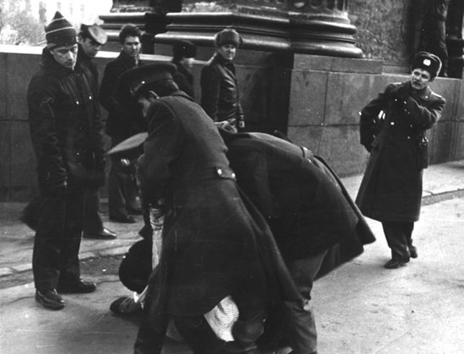 В.Путин курирует взятие В.Терехова, Ленинград, СССР, 12 марта 1989..0