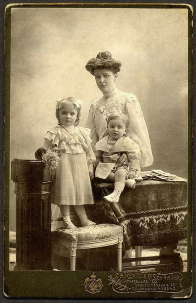 Жители Петербурга, 1910-е
..0