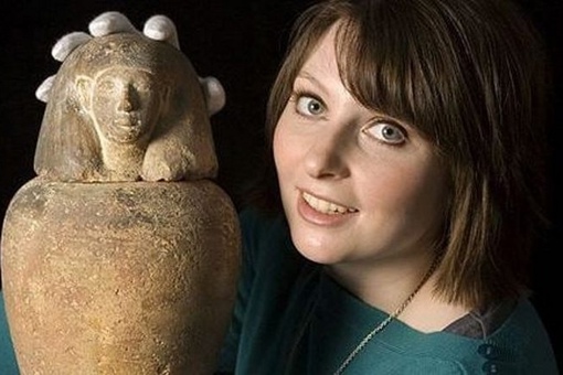 10 древних исторических артефактов, которые случайно нашли у себя..0