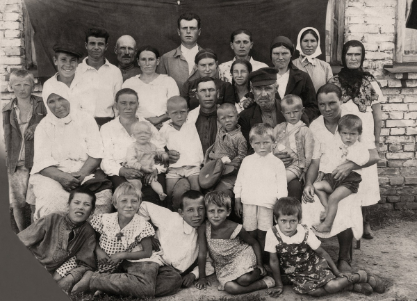 30 июня 1941 г. Война идёт уже девятый день. Провожают на фронт. По..0