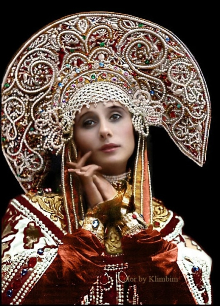 Anna Pavlova in Russian Costume, 1911
..0