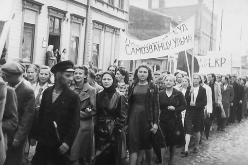 Демонстрация сторонников присоединения Латвии к СССР, 1940..3