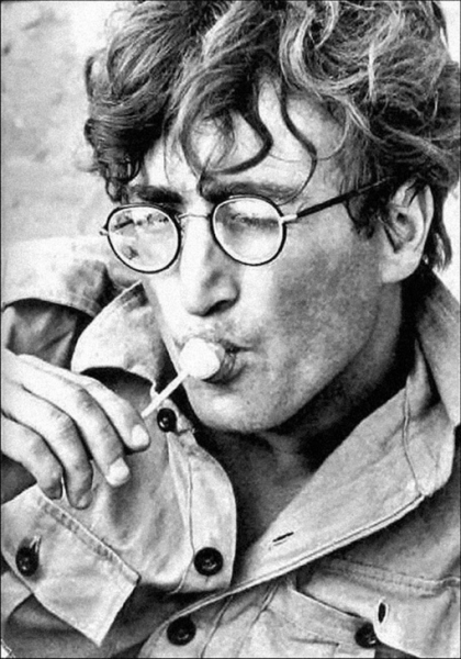 Джон Леннон, 1967 год
..0