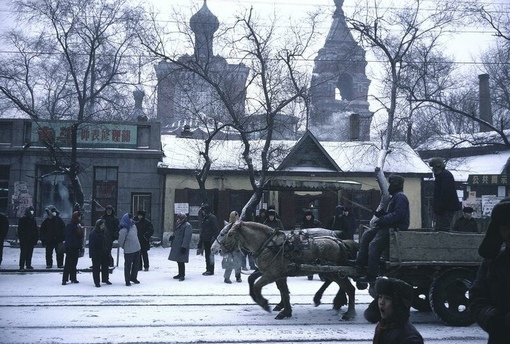 Город Харбин в 1981 году.
..0