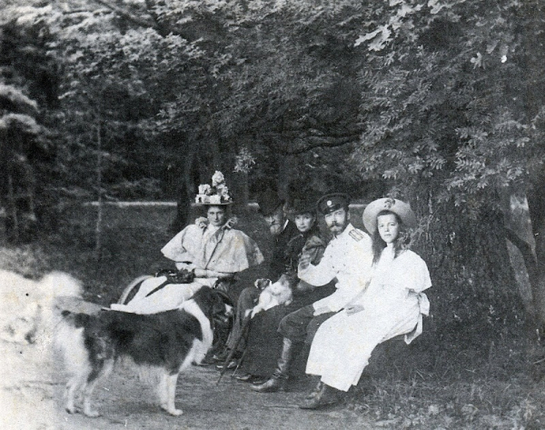 Императрица Александра Федоровна, король Дании Кристиан IX, его..0