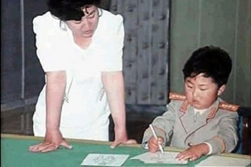 Ким Чен Ын, конец 1980–х годов, Пхеньян 
..0