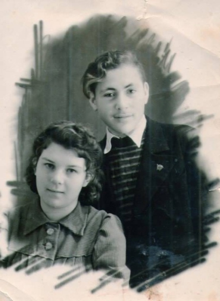 Комсомольцы с Уралмаша, 1946 г.
..0