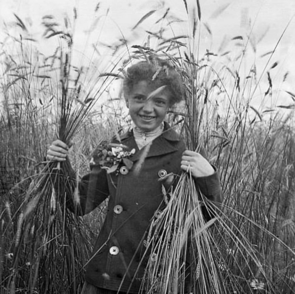 Российская империя в фотографиях Сэмюэля Хопвуда, 1900-е.
Больше..1