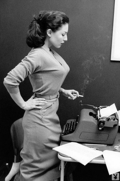 Секретарша. 1950-е годы.
..0