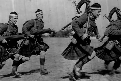 Шотландские пулеметчики, 1940 год.
..0