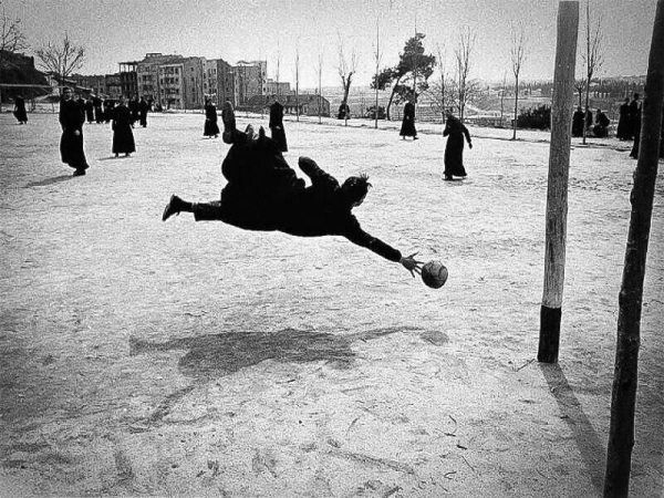 Ученики духовной семинарии играют в футбол. Мадрид, 1962 год
Больше..0
