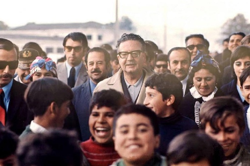 11 сентября 1973 года президент Чили Сальвадор Альенде был свергнут..0