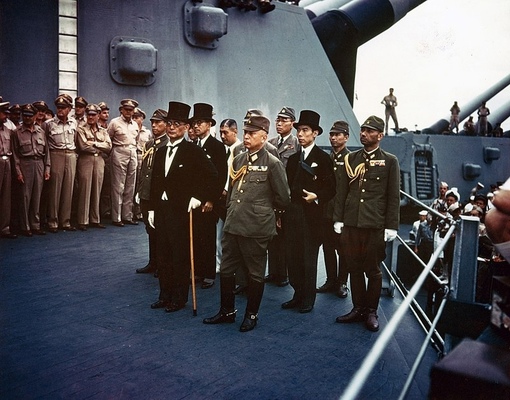 2 сентября 1945 года делегация капитулировавшей Японии..0