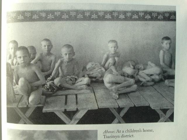 Дети во время массового голода в Саратовской губернии ...0