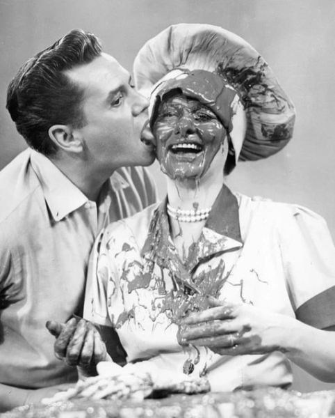 Дези Арназ и Люсиль Болл, 1952 год.

Люсиль Дезире Болл (1911-1989) –..0