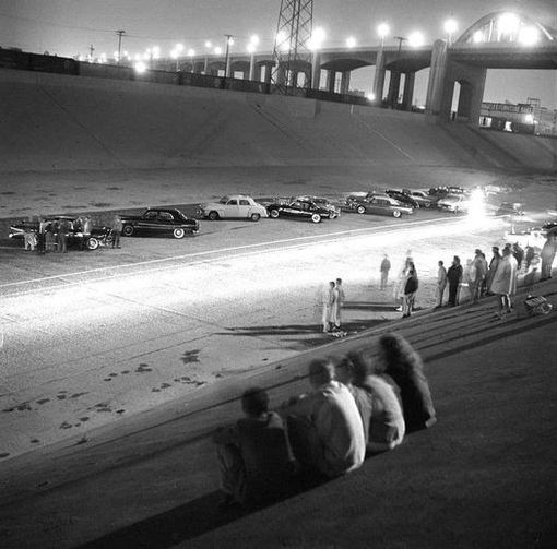 Лос - Анджелес, 1957 год
..0