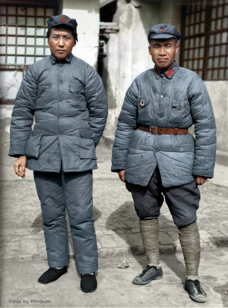 Мао Цзэдун и Чжу Дэ, 1938 год.
..0