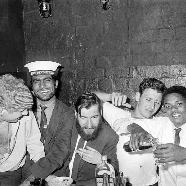 Ночная жизнь в Кейптуане во времена апартеида, конец 1960-х, фото —..1